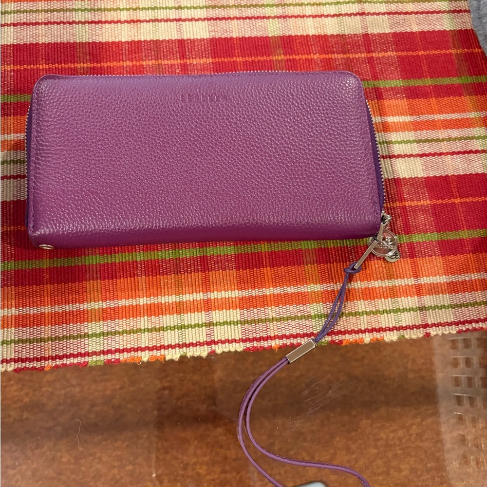 Sendra Violet Leather Wristlet